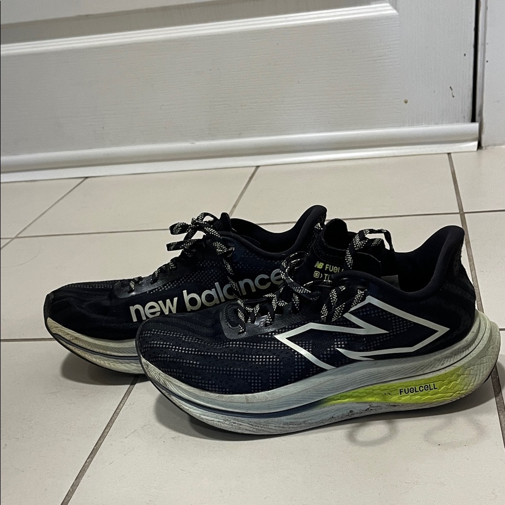 New Balance Fuel Cell SC Trainers
